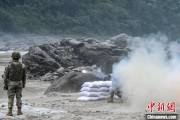 梦见下雪西藏军区某部高原峡谷实弹射击 锤炼实战能力